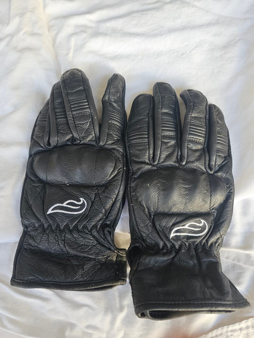 Fulmer motorcycle gloves with padding